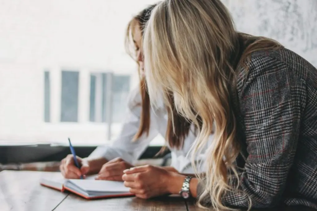 Découvrez comment un feedback mal géré peut ruiner votre coaching ! Évitez le piège à tout prix !
