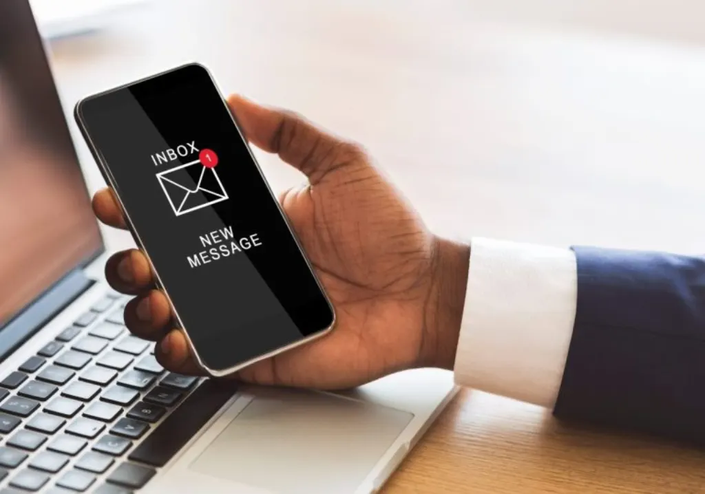 Discover the essential tip for creating an email address in the blink of an eye!